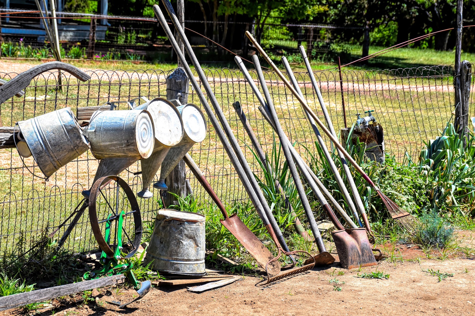 garden-tools-g78716d3c6_1920